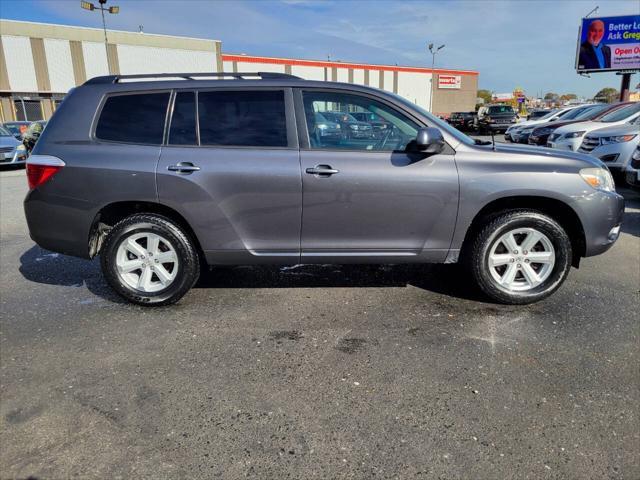 used 2010 Toyota Highlander car, priced at $9,990