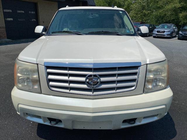 used 2006 Cadillac Escalade ESV car, priced at $7,990