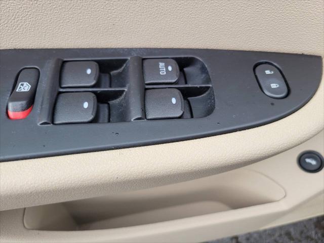 used 2009 Saturn Aura car, priced at $7,990