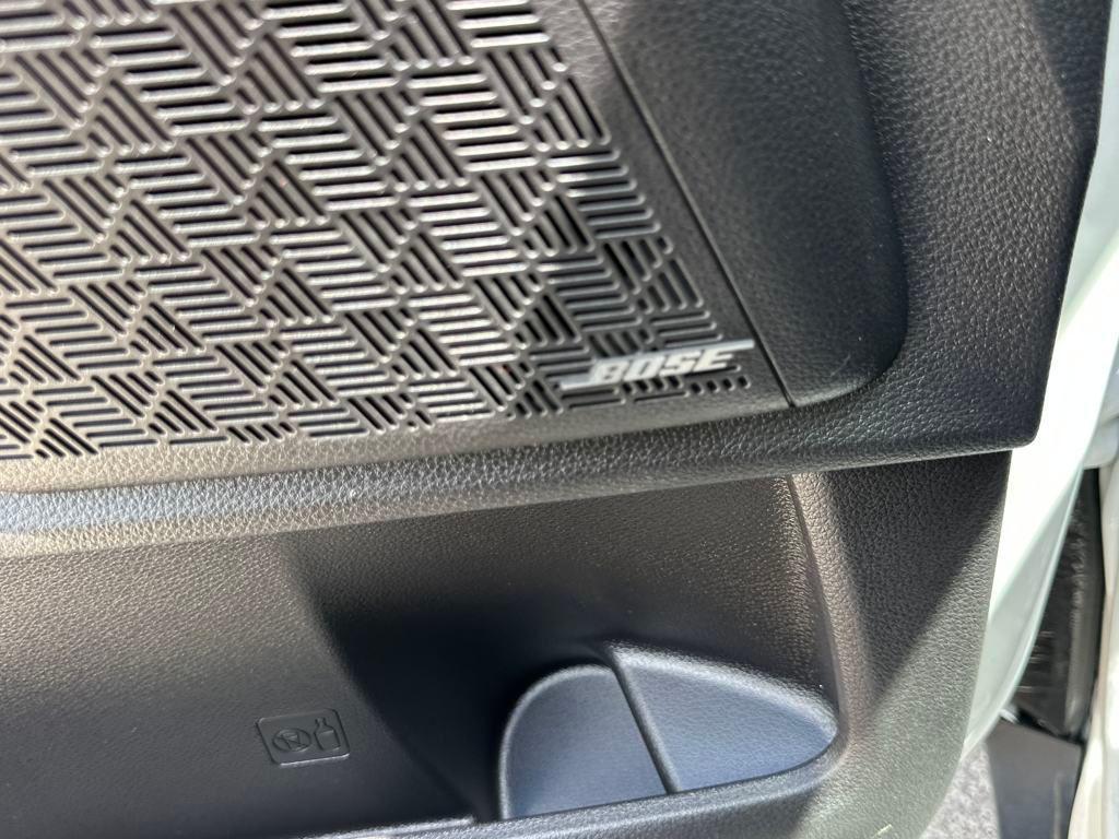 new 2025 Kia Carnival Hybrid car, priced at $54,568