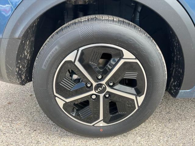 new 2025 Kia Niro car, priced at $30,709