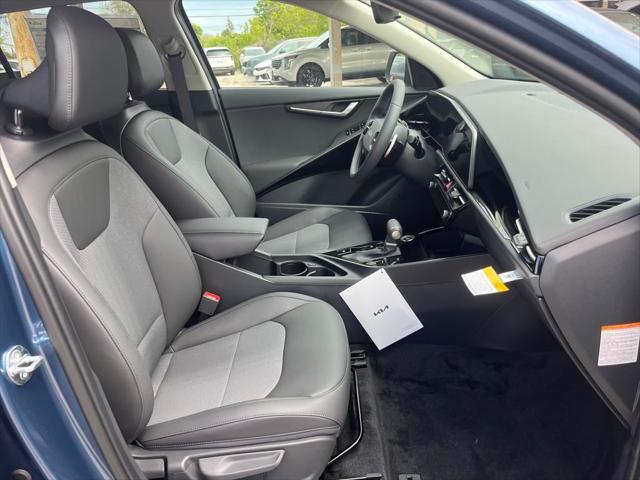 new 2025 Kia Niro car, priced at $30,709
