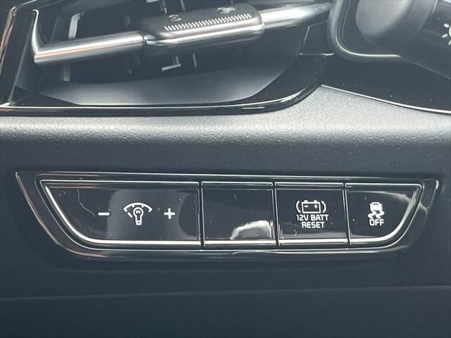 new 2025 Kia Niro car, priced at $30,709