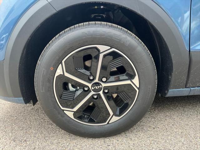 new 2025 Kia Niro car, priced at $30,709