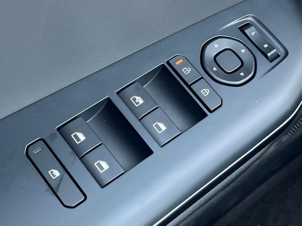 new 2025 Kia K4 car, priced at $23,337