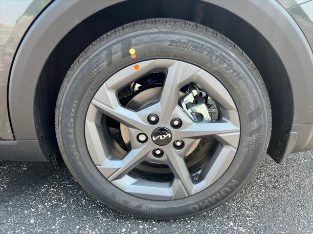 new 2025 Kia K4 car, priced at $23,343