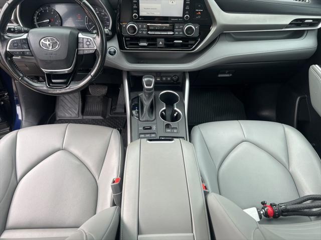 used 2021 Toyota Highlander car, priced at $35,908