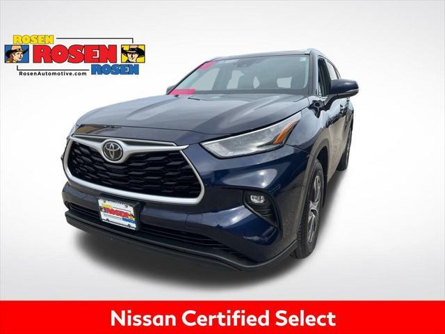 used 2021 Toyota Highlander car, priced at $35,908