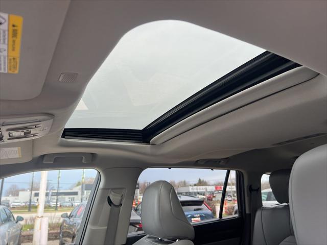 used 2021 Toyota Highlander car, priced at $35,908