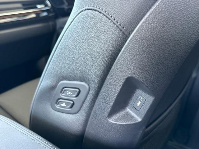 new 2025 Kia Carnival Hybrid car, priced at $53,292