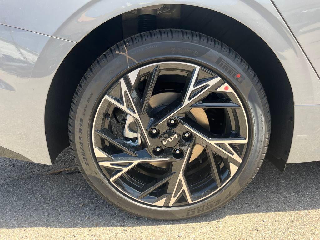 new 2025 Kia K5 car, priced at $28,595