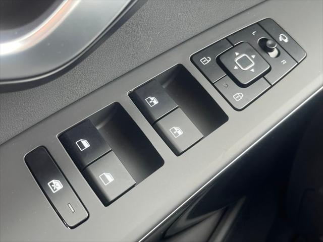 new 2025 Kia Niro car, priced at $33,468