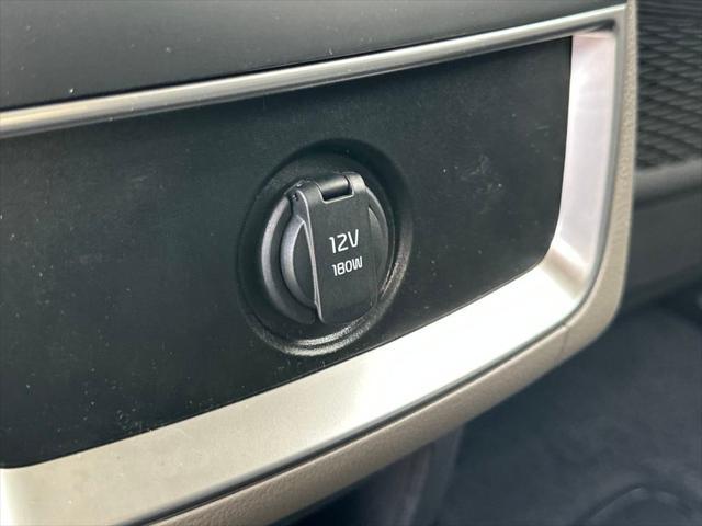 new 2025 Kia Carnival Hybrid car, priced at $43,966