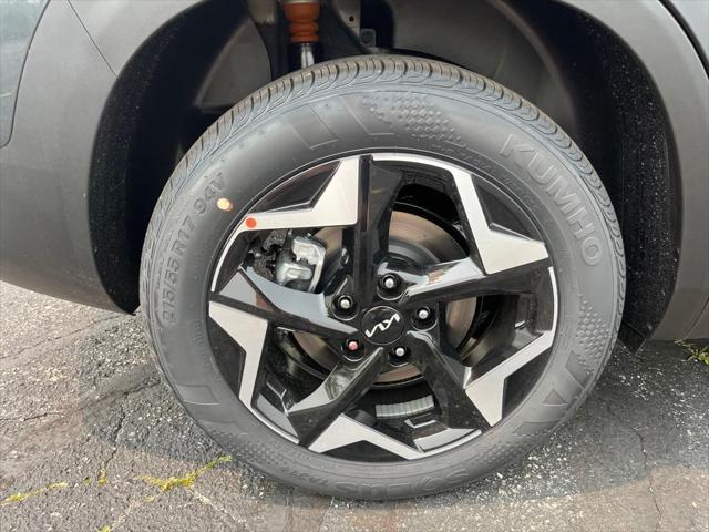 new 2025 Kia Seltos car, priced at $27,018