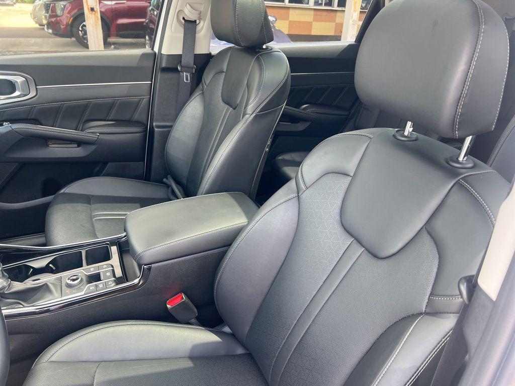 used 2023 Kia Sorento car, priced at $34,499