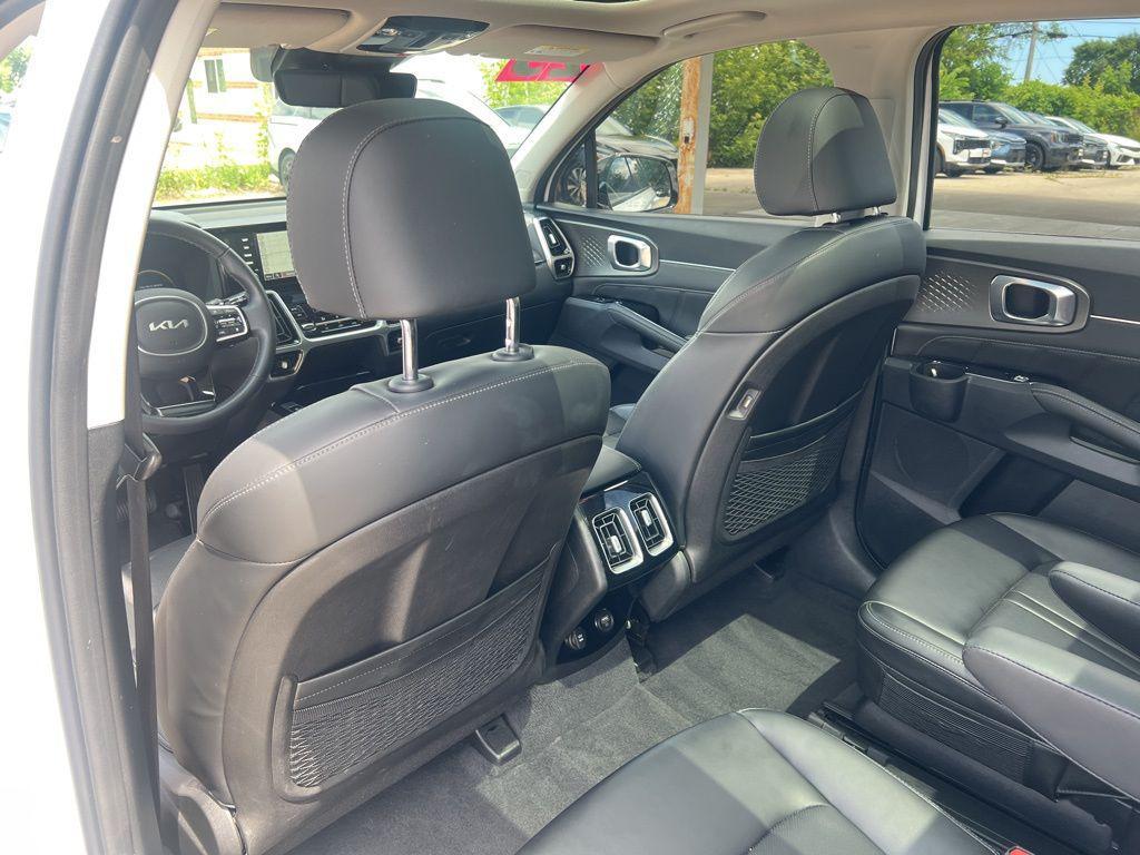 used 2023 Kia Sorento car, priced at $34,499