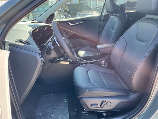 new 2025 Kia Niro car, priced at $33,711