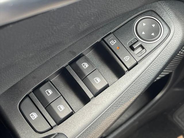 new 2025 Kia Seltos car, priced at $27,018