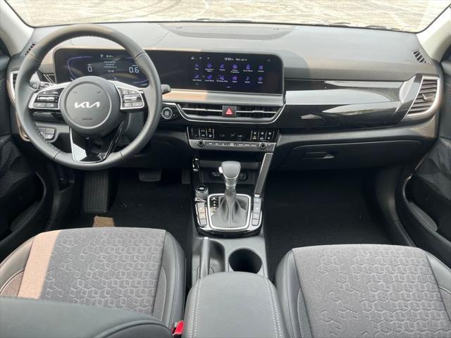 new 2025 Kia Seltos car, priced at $27,018
