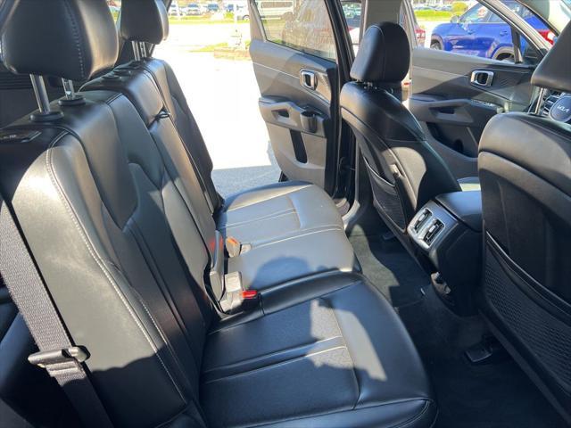 used 2023 Kia Sorento car, priced at $31,000