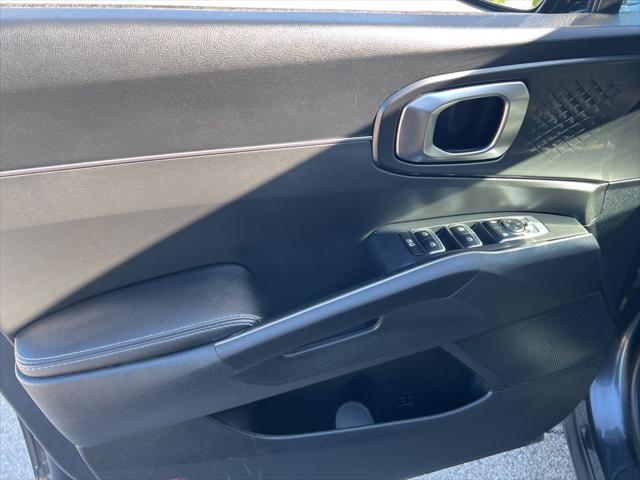 used 2023 Kia Sorento car, priced at $31,000