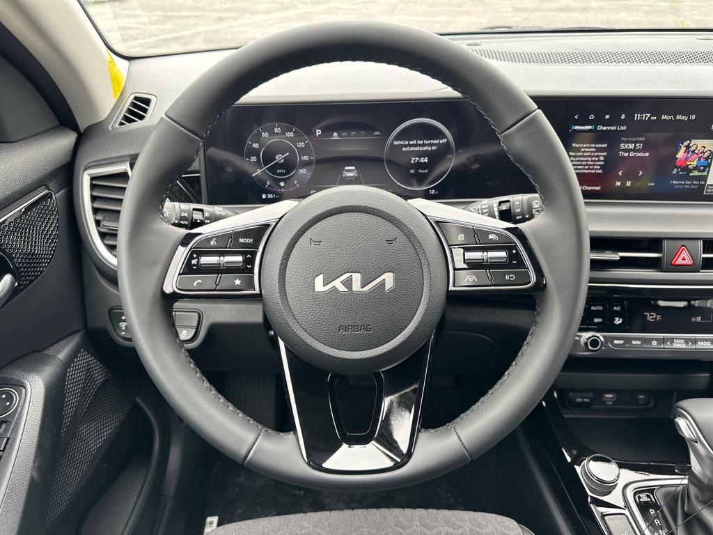 new 2025 Kia Seltos car, priced at $28,728