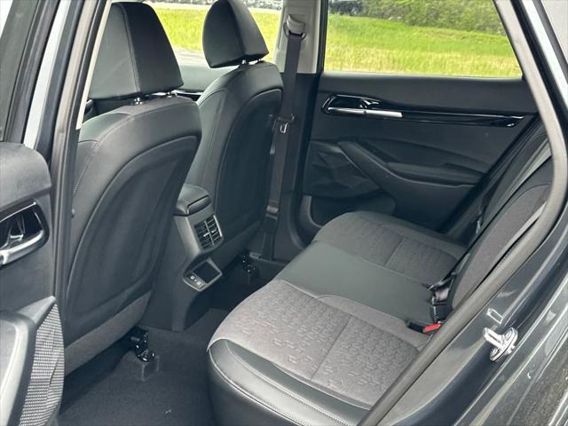 new 2025 Kia Seltos car, priced at $29,928