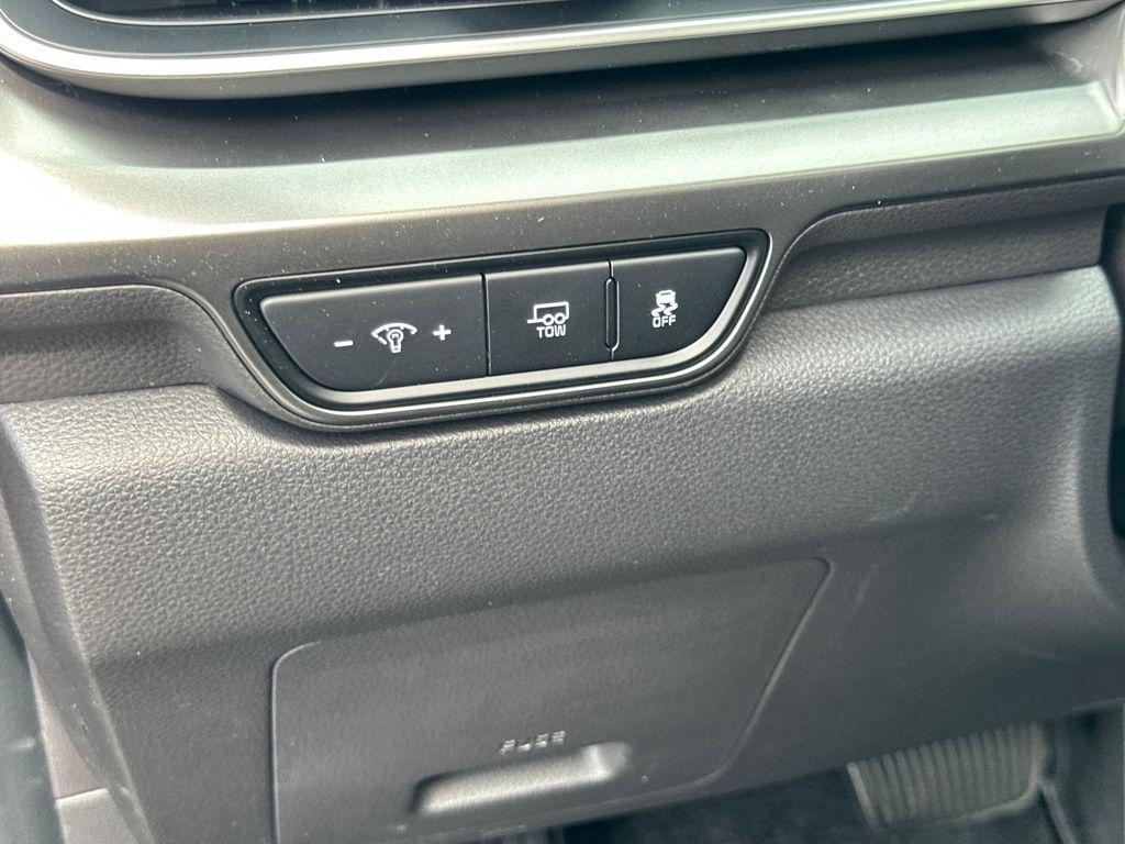 new 2026 Kia Carnival Hybrid car, priced at $49,025