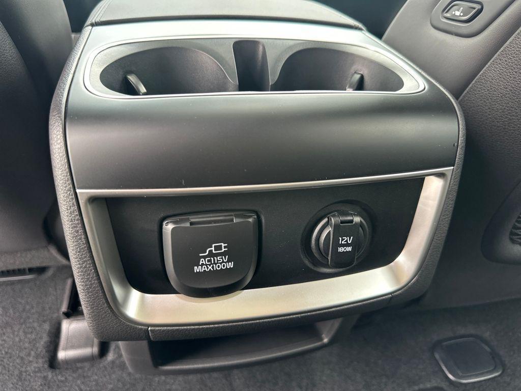 new 2026 Kia Carnival Hybrid car, priced at $49,025