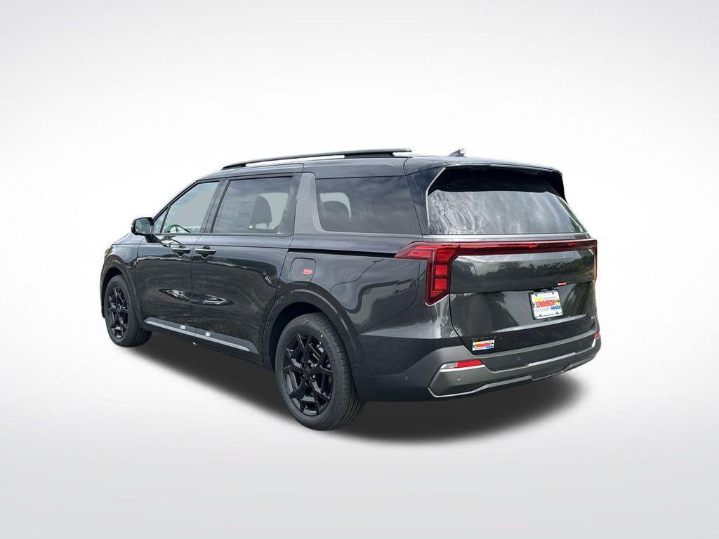 new 2026 Kia Carnival Hybrid car, priced at $49,025