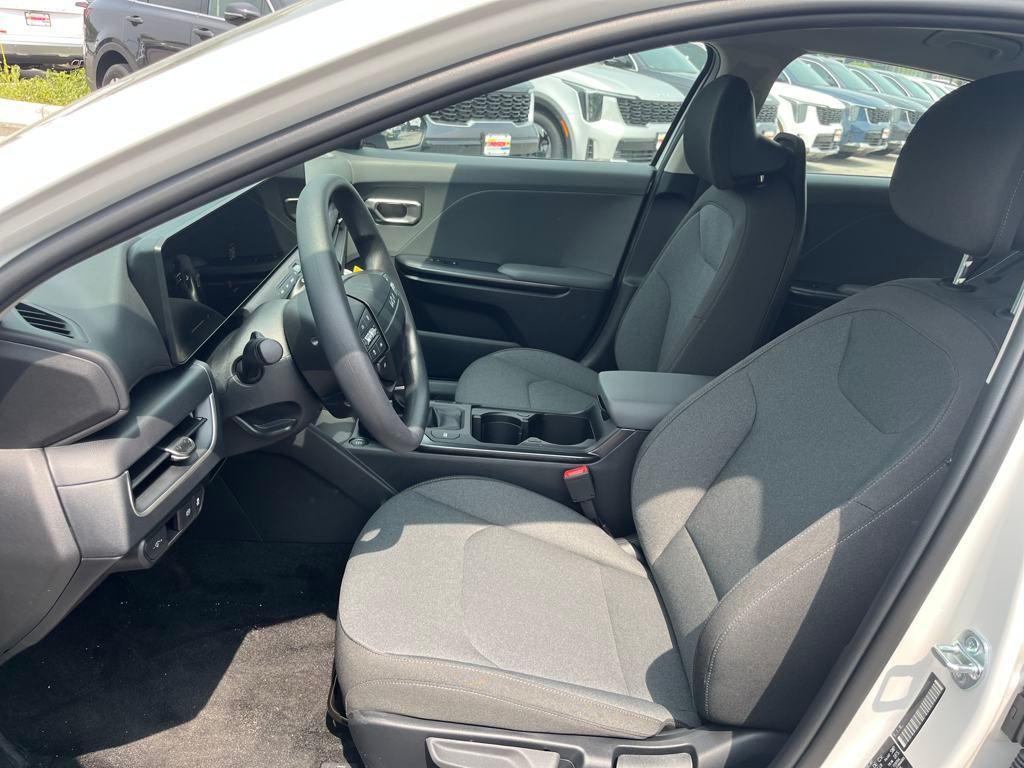 new 2025 Kia K4 car, priced at $23,332