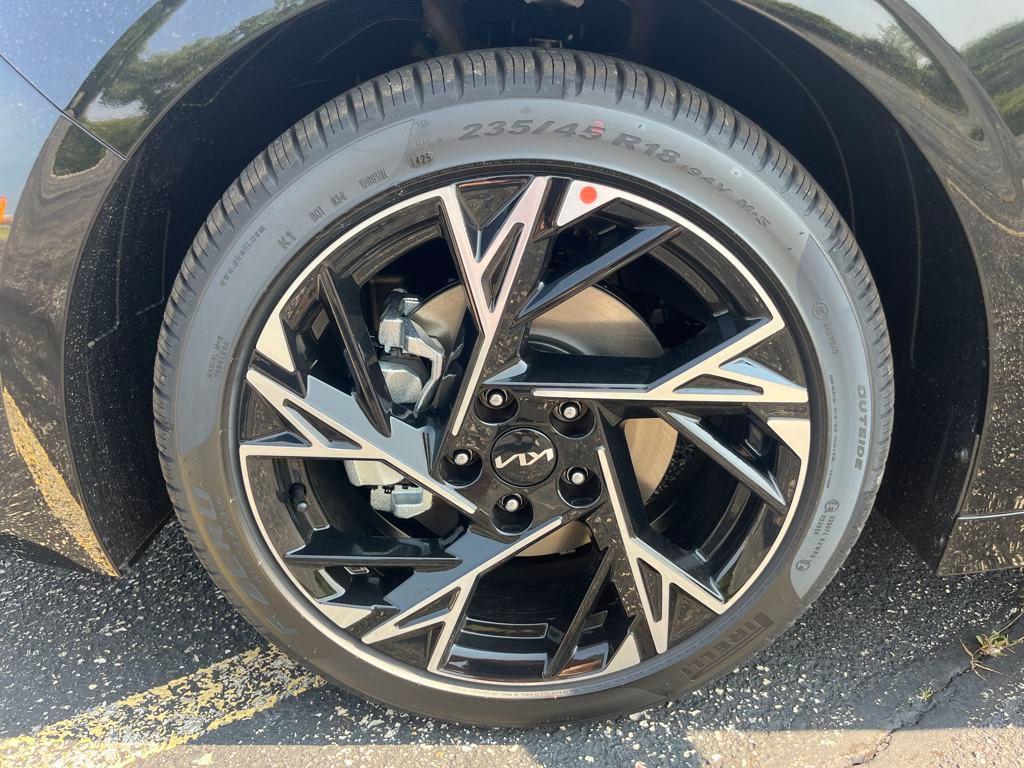 new 2026 Kia K5 car, priced at $30,638