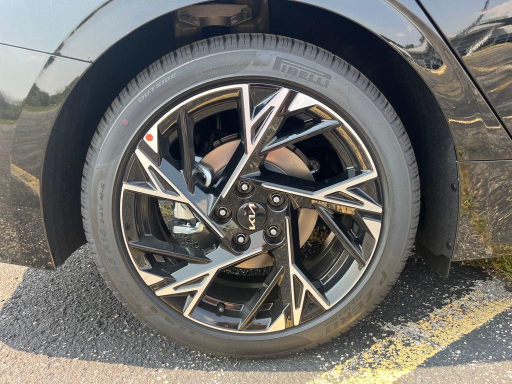 new 2026 Kia K5 car, priced at $30,638
