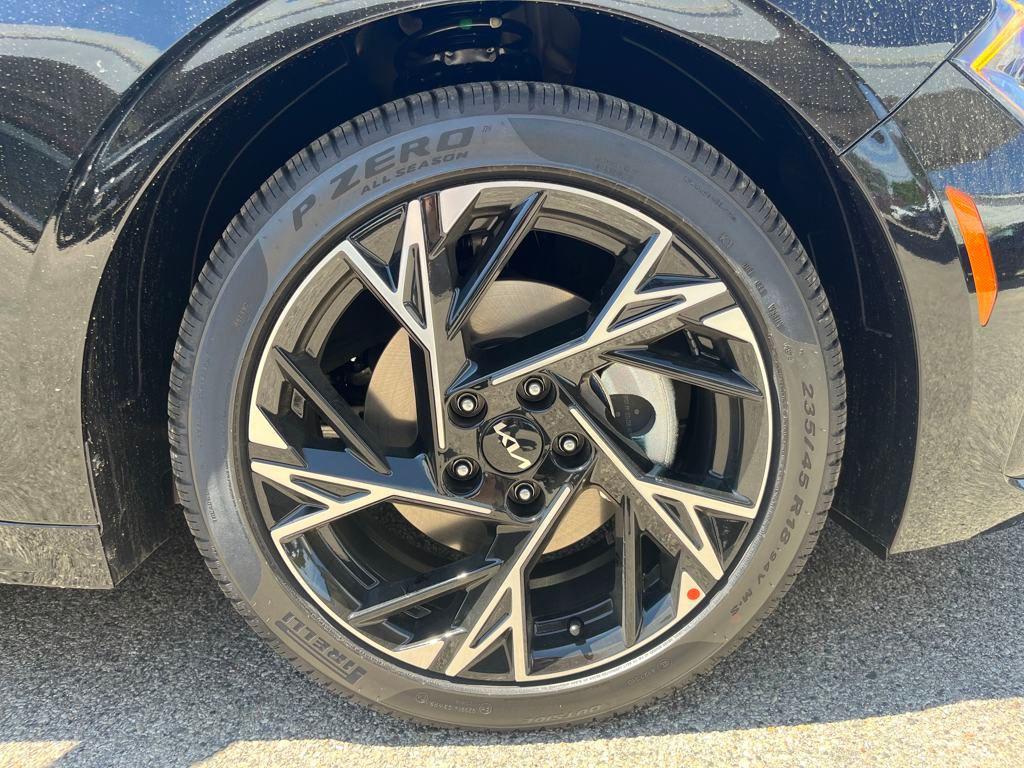 new 2025 Kia K5 car, priced at $31,887