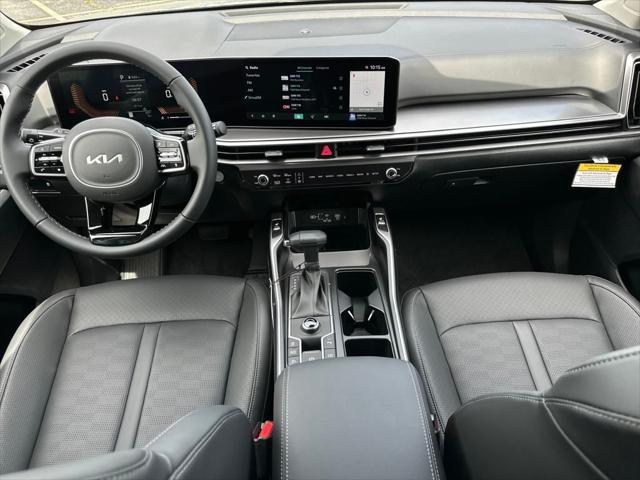 new 2025 Kia Sorento car, priced at $35,589