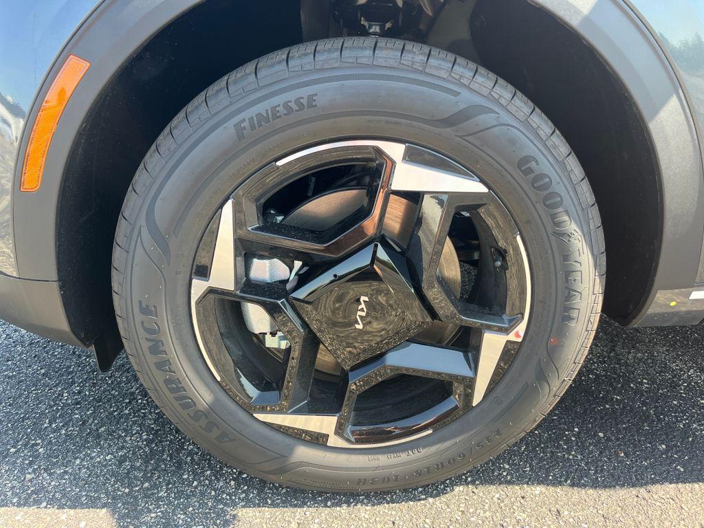 new 2026 Kia Sportage Hybrid car, priced at $34,694
