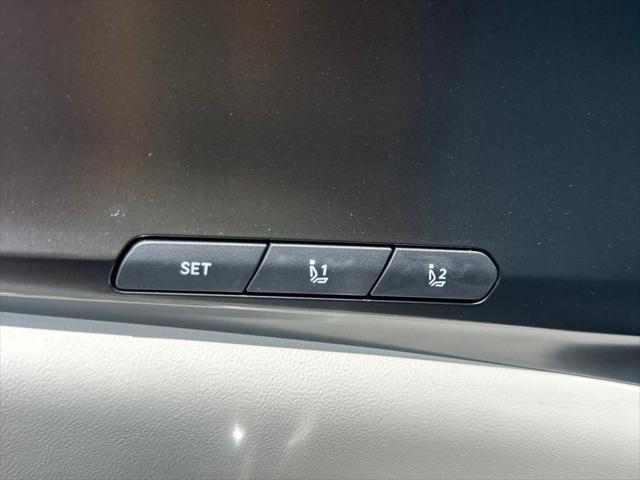 new 2025 Kia Carnival Hybrid car, priced at $51,169