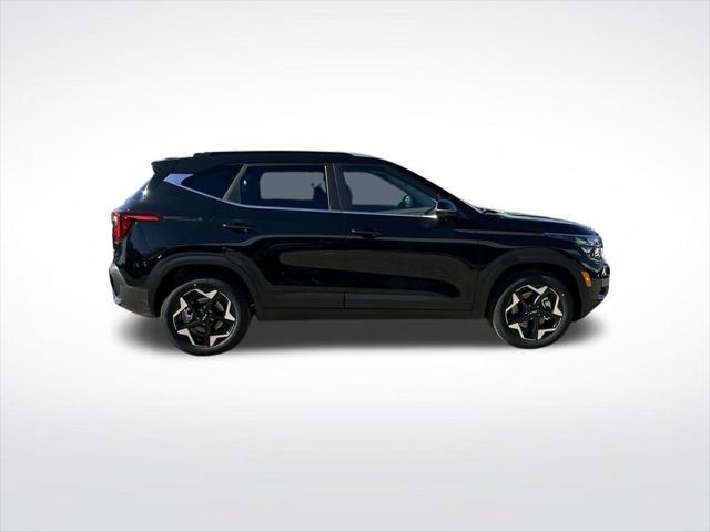 new 2025 Kia Seltos car, priced at $30,215