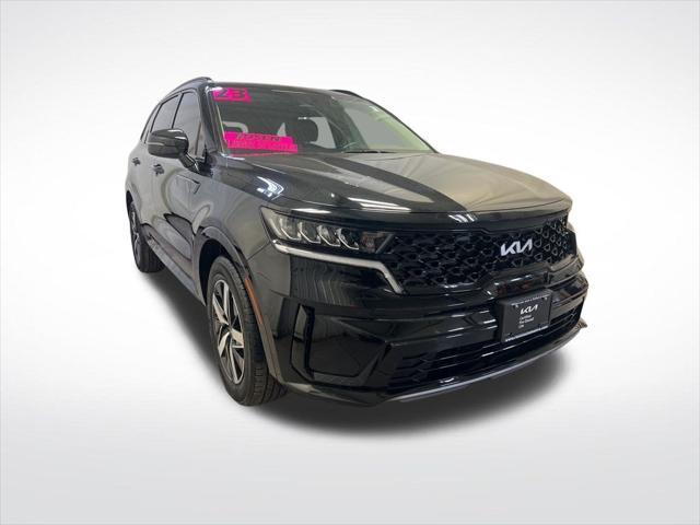 used 2023 Kia Sorento car, priced at $30,911