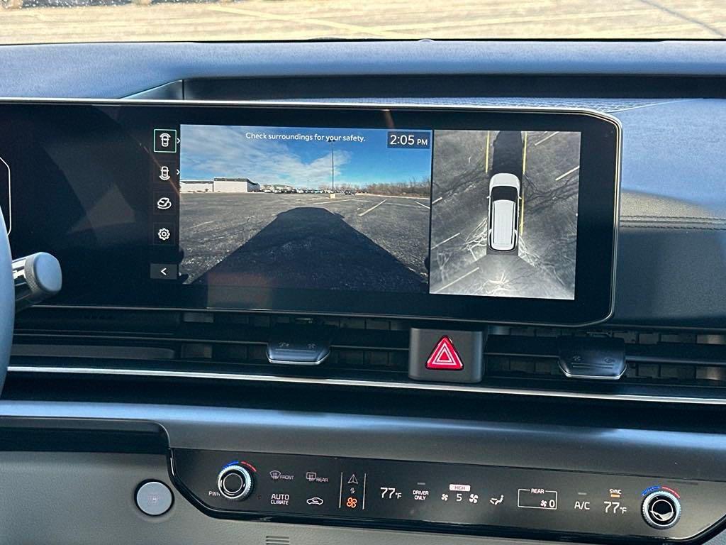 new 2025 Kia Carnival Hybrid car, priced at $50,526