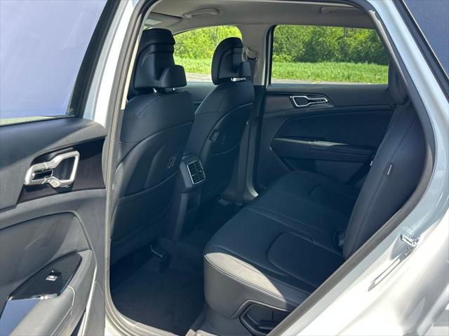 new 2025 Kia Sportage Hybrid car, priced at $32,203
