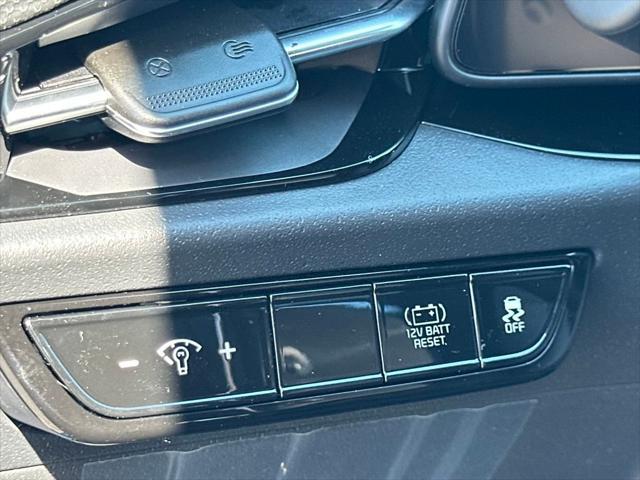 new 2025 Kia Niro car, priced at $30,294