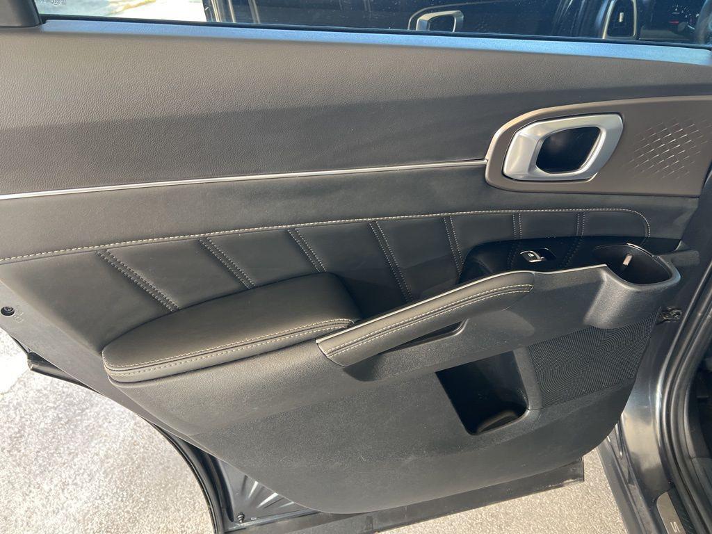 used 2022 Kia Sorento car, priced at $33,602