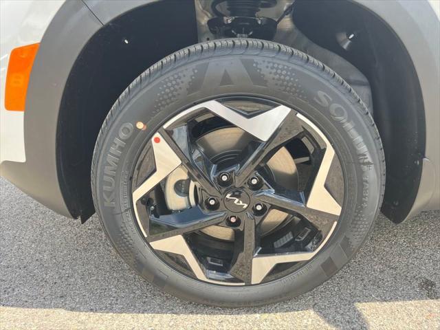 new 2025 Kia Seltos car, priced at $30,147