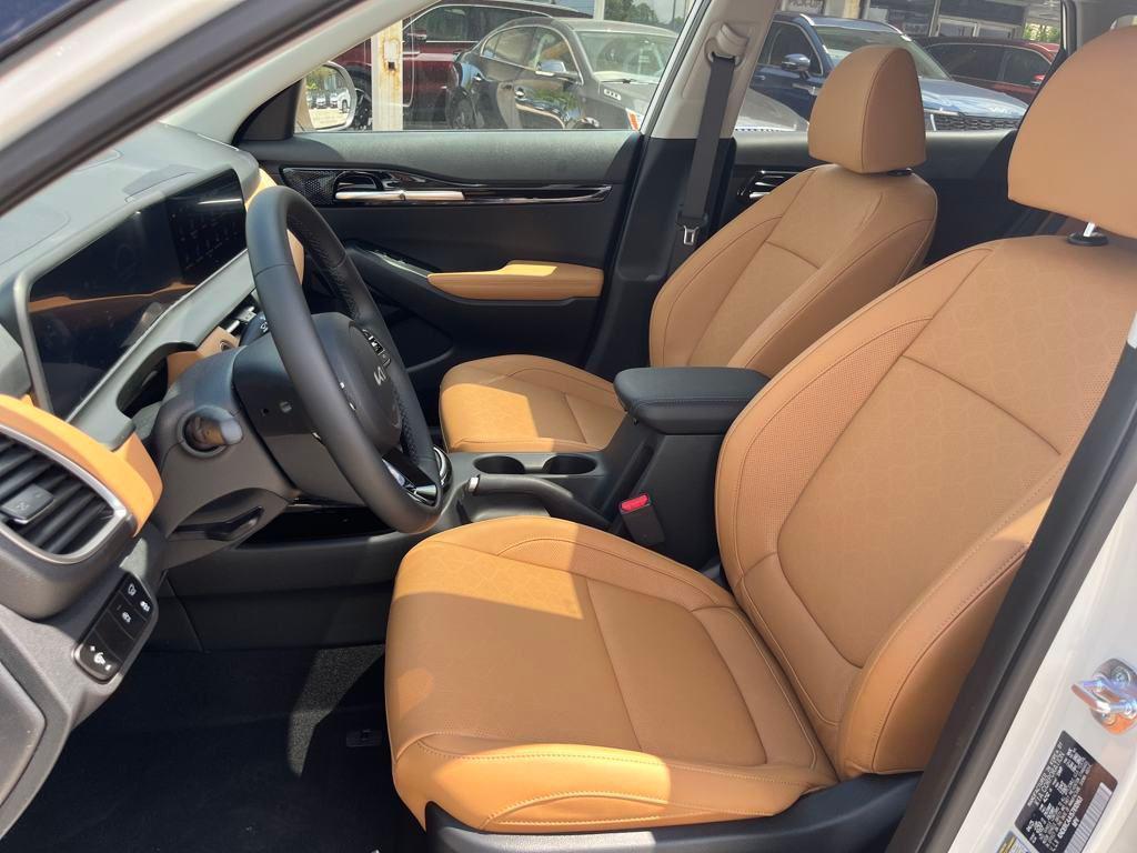 new 2025 Kia Seltos car, priced at $28,947