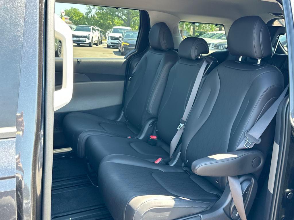 new 2026 Kia Carnival Hybrid car, priced at $43,206