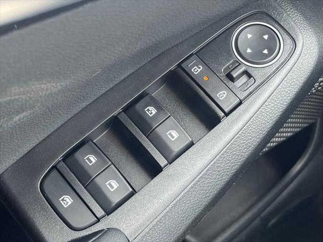 new 2025 Kia Seltos car, priced at $27,652