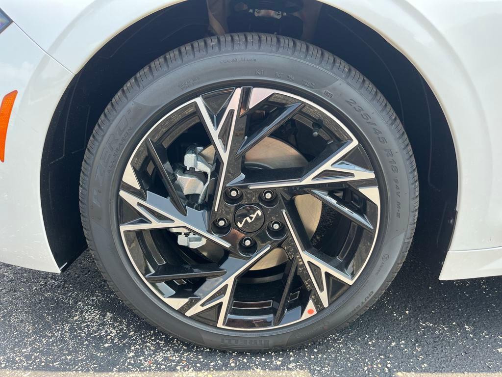 new 2026 Kia K5 car, priced at $31,108