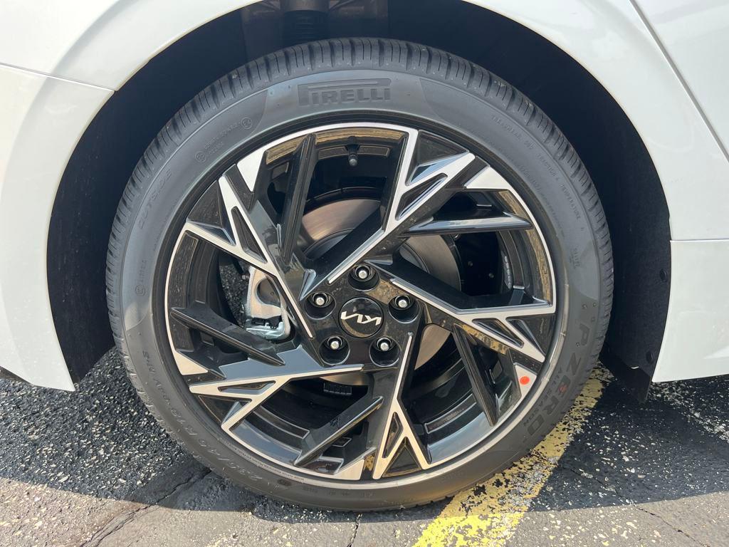 new 2026 Kia K5 car, priced at $31,108