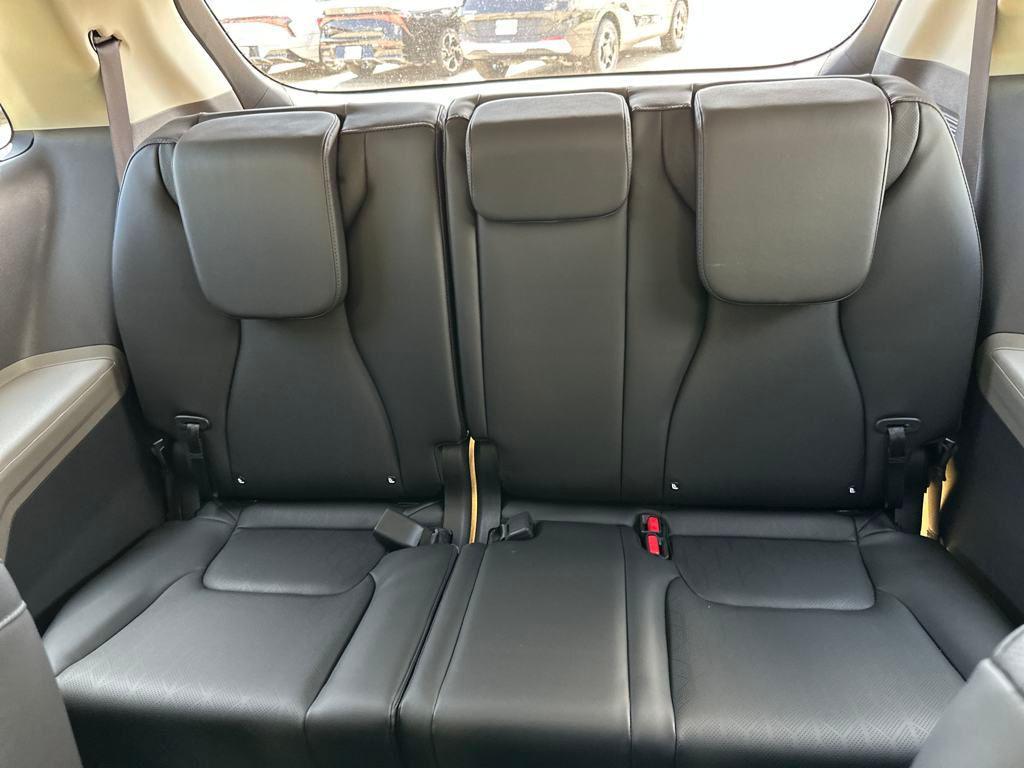 new 2025 Kia Carnival Hybrid car, priced at $43,306